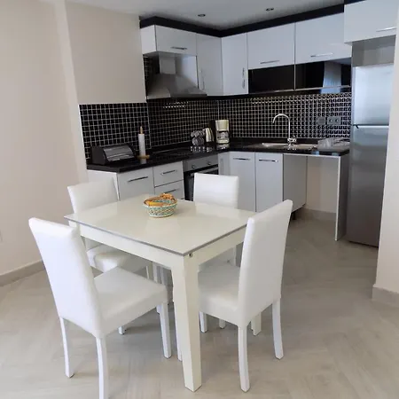 Myra Park Residenz 아파트 *